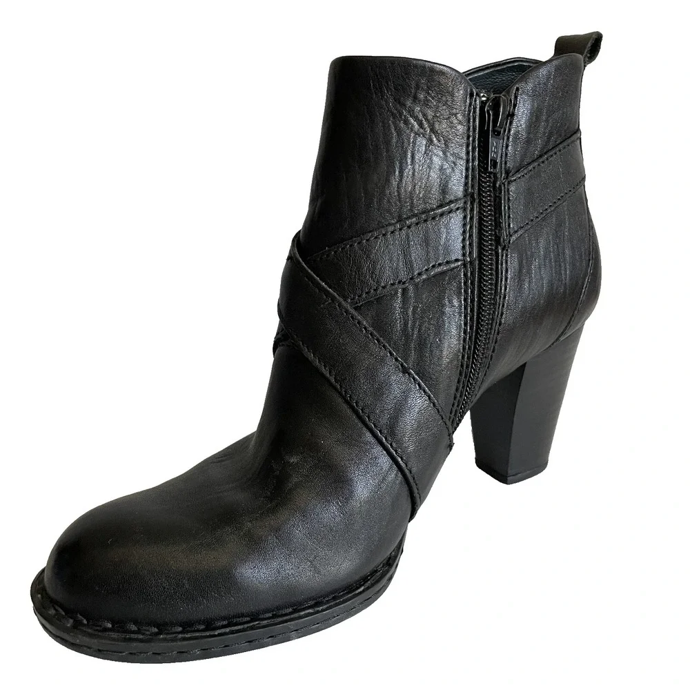 Born Women's Black Leather Boots Buckle Stack Heels Side Zip‎ W31647, Size 7.5